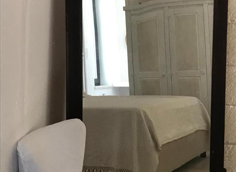 اتاق استاندارد سه نفره, Relais Grottone