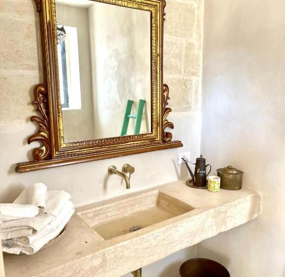 اتاق استاندارد با وان آب گرم, Relais Grottone