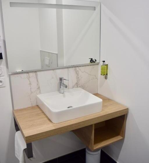 Апартаменты 2 Спальни, Et Appartements Les Platanes