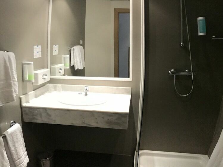 Quarto Estandar, Holiday Inn Express San Sebastian De Los Reyes, An Ihg