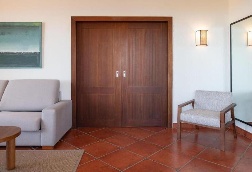 Juniorsviitti Merinäkymä, Puerto Antilla Grand Hotel