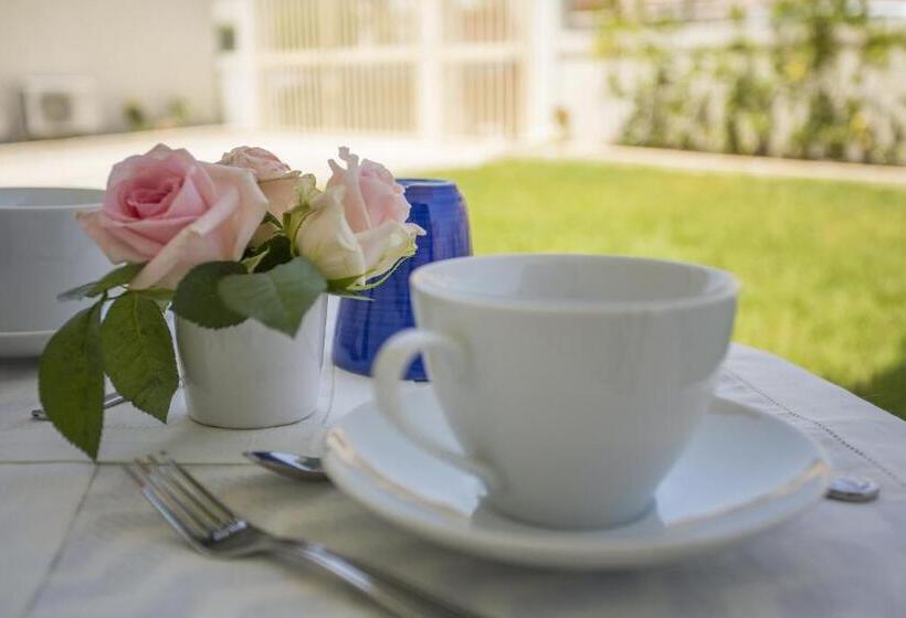 اتاق استاندارد سه نفره, B&b L Artista