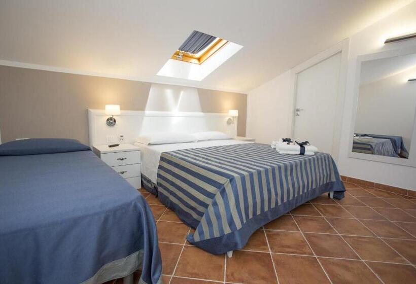 اتاق استاندارد سه نفره, B&b L Artista