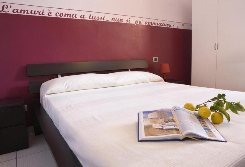 اتاق استاندارد سه تخته با بالکن, B&b Persi Nel Sud