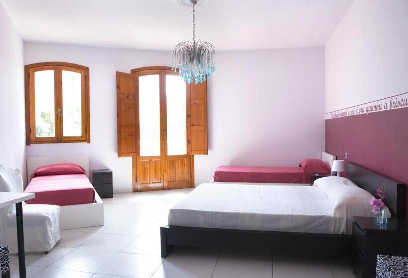 اتاق استاندارد چهارنفره با بالکن, B&b Persi Nel Sud