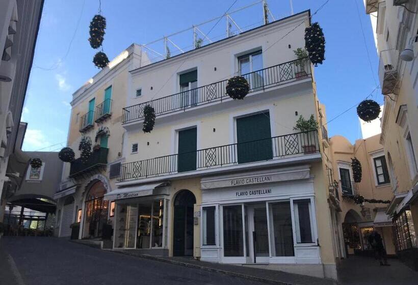 Полулюкс, Boutique Suites In Piazzetta