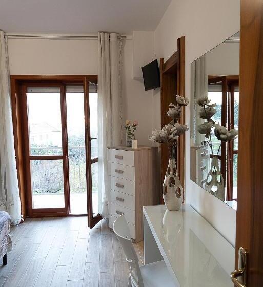 اتاق راحتی سه تخته, B&b Il Cavaliere