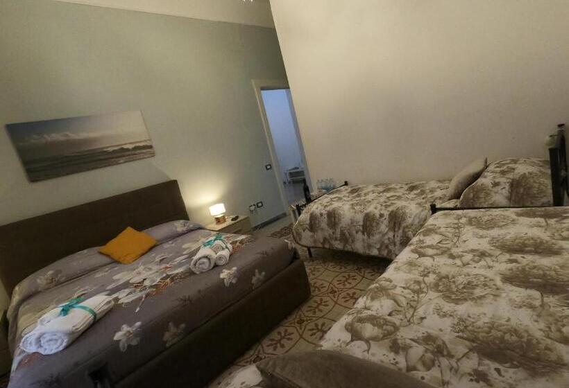 اتاق استاندارد با تخت بزرگ, Tyrrenium Salerno