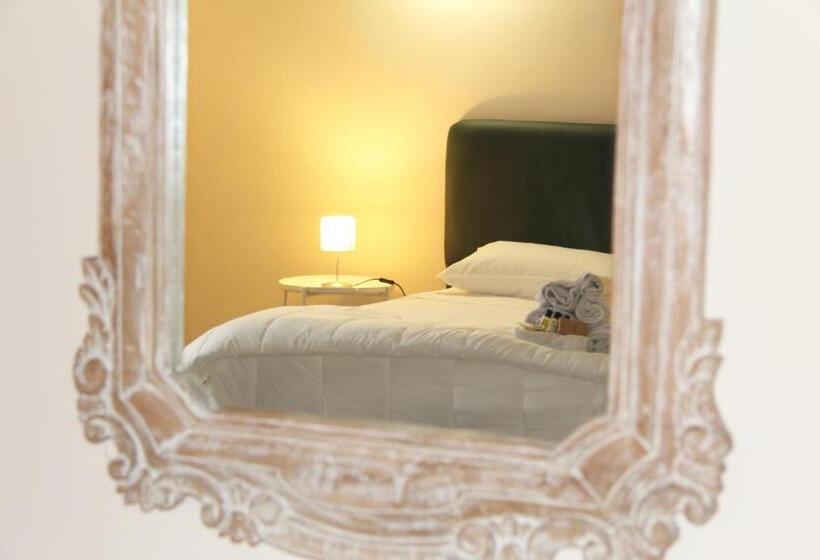 اتاق استاندارد چهار تخته, Urban Pop Hostel & Bnb