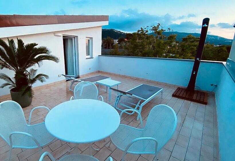 آپارتمان 1 خوابه با تراس, Relais Kaora Guesthouse