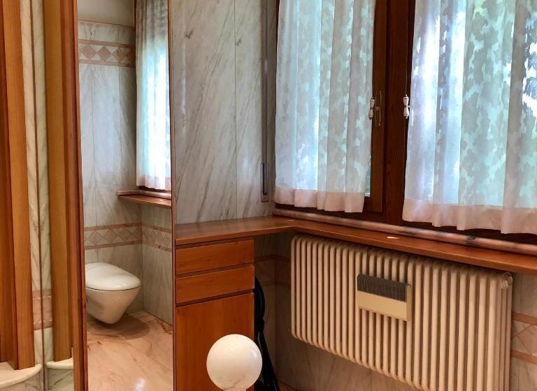 Люкс, B&b Family First