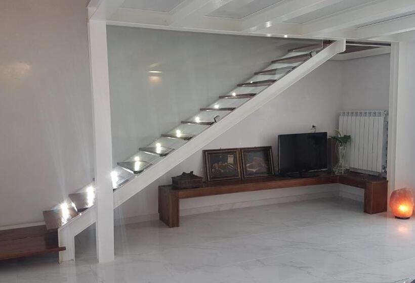 سوییت, Scuto Home