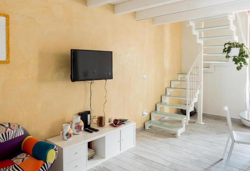اتاق استاندارد, Scuto Home
