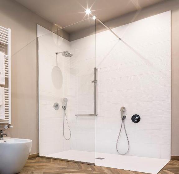 Superior room with lake view, Bed & Breakfast La Home And Apartments