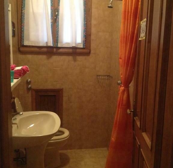 标准单人间共用浴室, B&b Relax