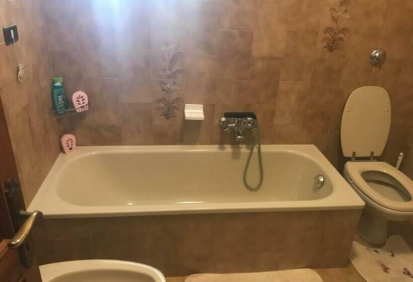 带共用浴室的标准房间, B&b Relax