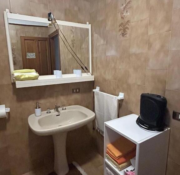带共用浴室的标准房间, B&b Relax