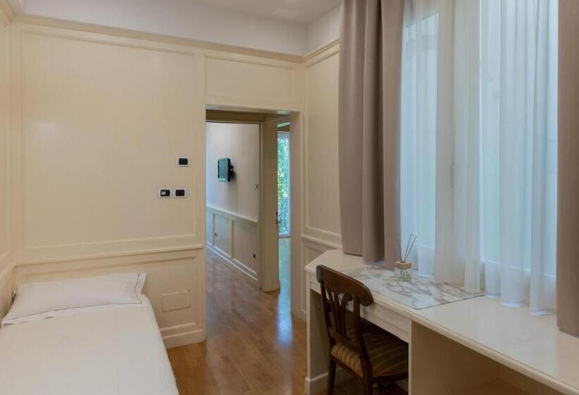 اتاق خانوادگی, Adler Cavalieri Hotel Private Spa & Gym