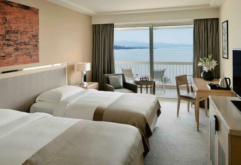 اتاق لوکس با چشم‌انداز دریا, Mövenpick Hotel Beirut