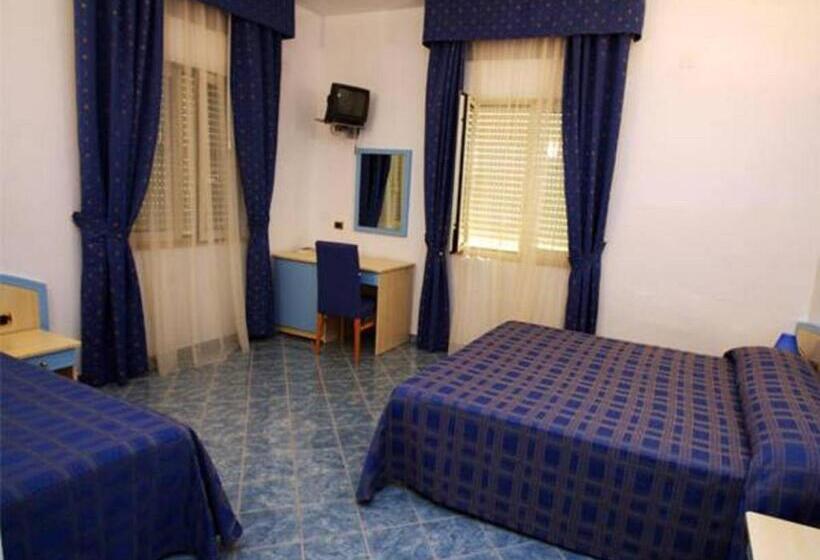 اتاق استاندارد چهار تخته, Belvedere Hotel Club