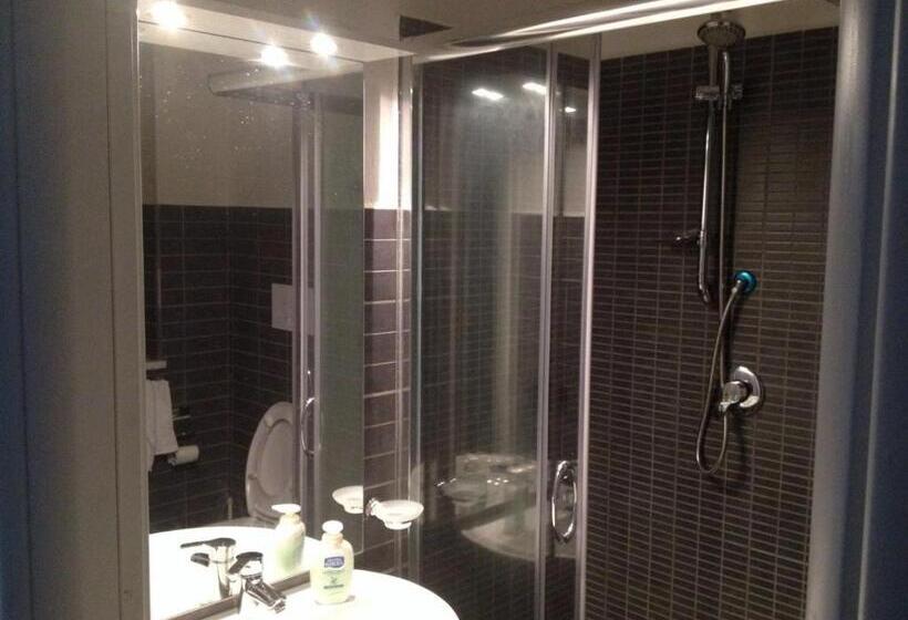 اتاق لوکس, Re Mare B&b