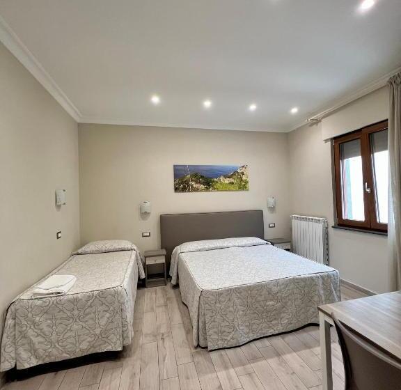 Трехместный Номер Комфорт, Relais Milo