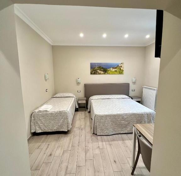 Трехместный Номер Комфорт, Relais Milo