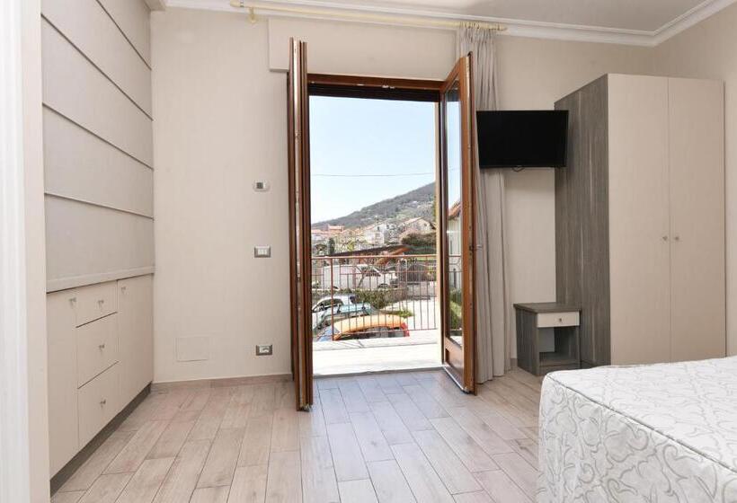 Номер Superior, Relais Milo