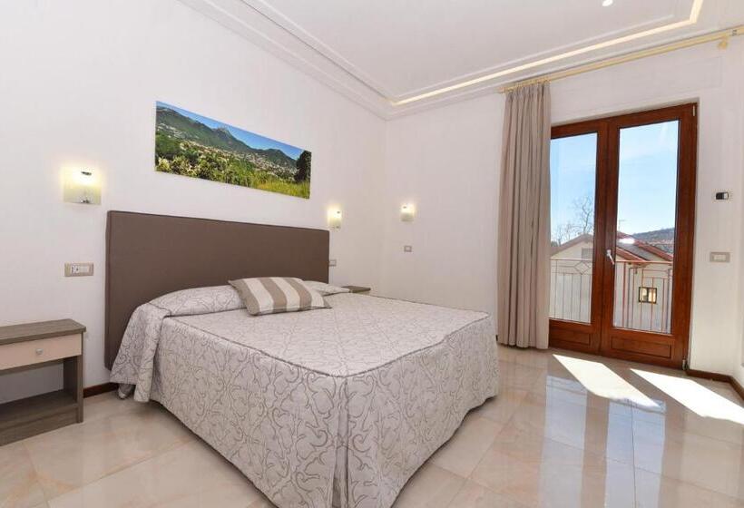 Номер Deluxe с Балконом, Relais Milo