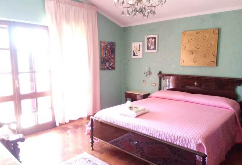 豪华两卧套房, Villa Corrias