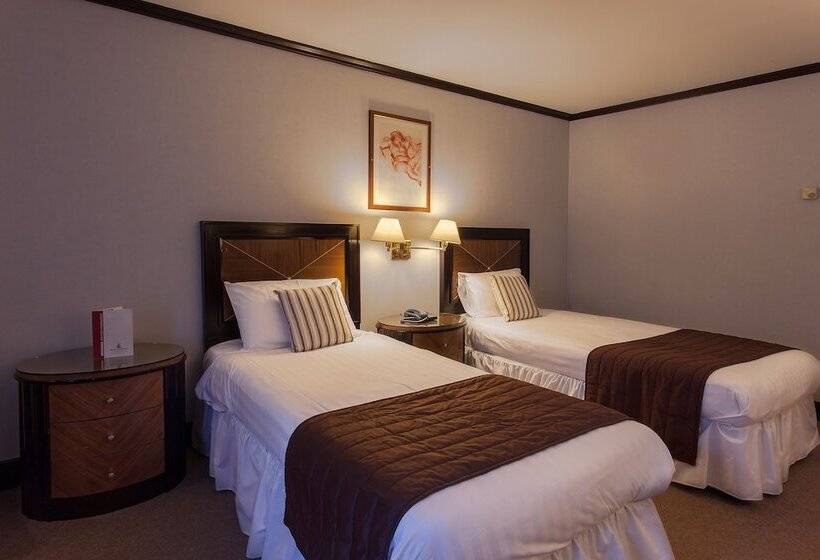 اتاق استاندارد, Europa Gatwick Hotel & Spa