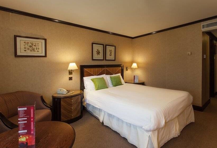 اتاق اجرایی, Europa Gatwick Hotel & Spa