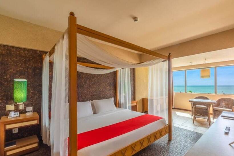 جناح, Ritz Lagoa Da Anta Hotel & Spa