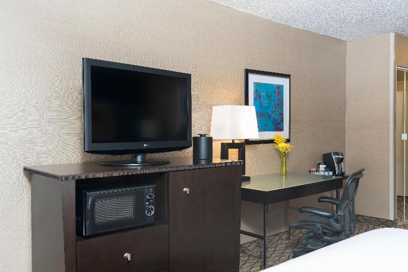 سوییت, Roosevelt Hotel & Suites