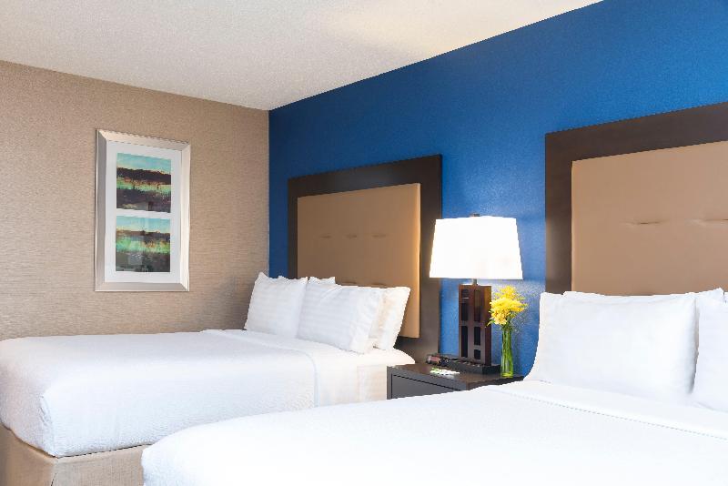 سوییت, Roosevelt Hotel & Suites