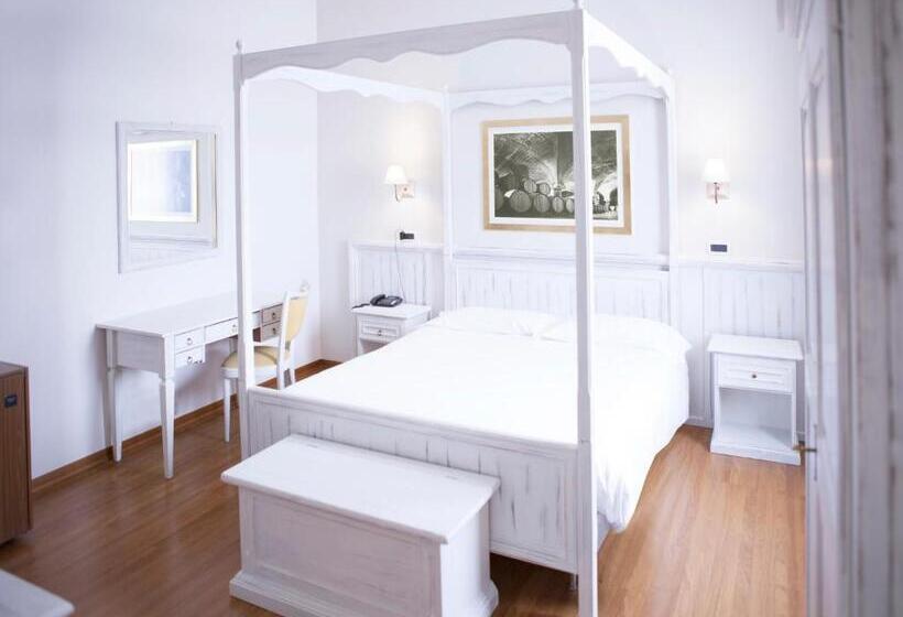 Superior room with lake view, Sebino