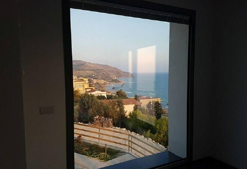 1 Bedroom Deluxe Apartment Sea View, Addimuru
