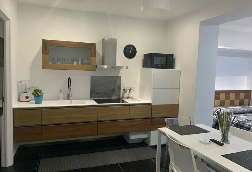 1 Bedroom Deluxe Apartment Sea View, Addimuru