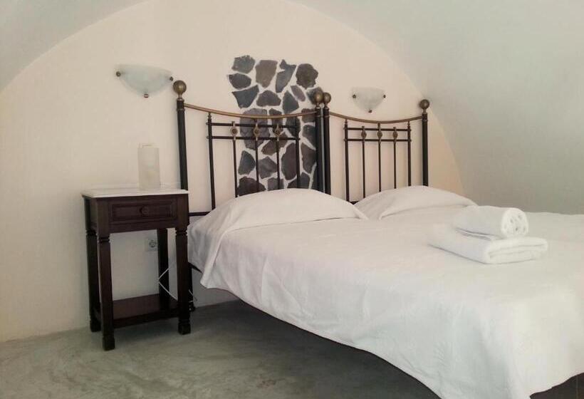 اتاق استاندارد چهارنفره با بالکن, Costa Marina Villas
