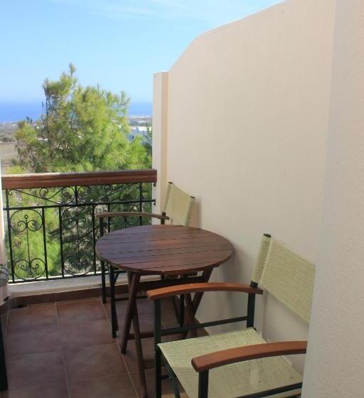اتاق استاندارد چهارنفره با بالکن, Costa Marina Villas