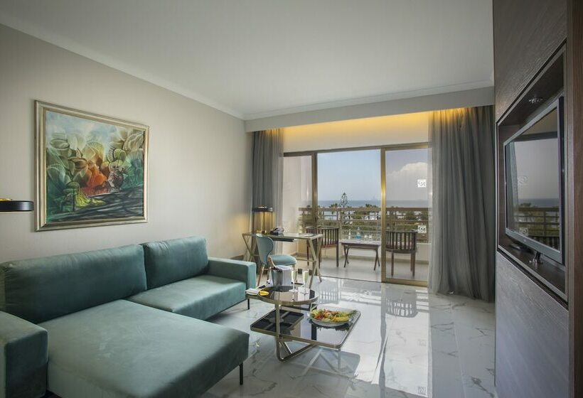 이그제큐티브 주니어 스위트, The Grandresort   Limited Edition By Leonardo Hotels
