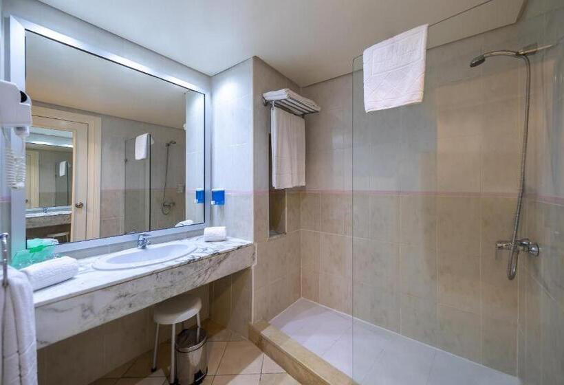 اتاق استاندارد سه نفره, Marhaba Royal Salem