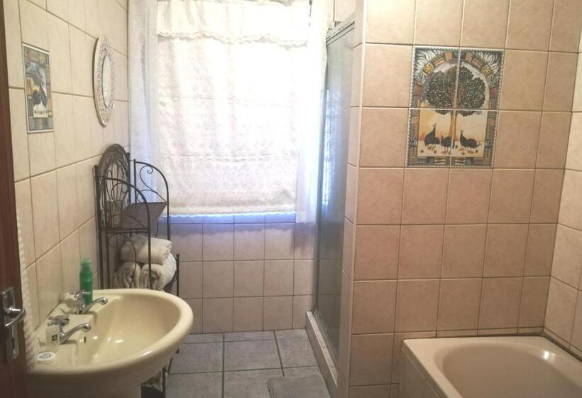 Апартаменты 3 Спальни, Rooiberg View Clarens
