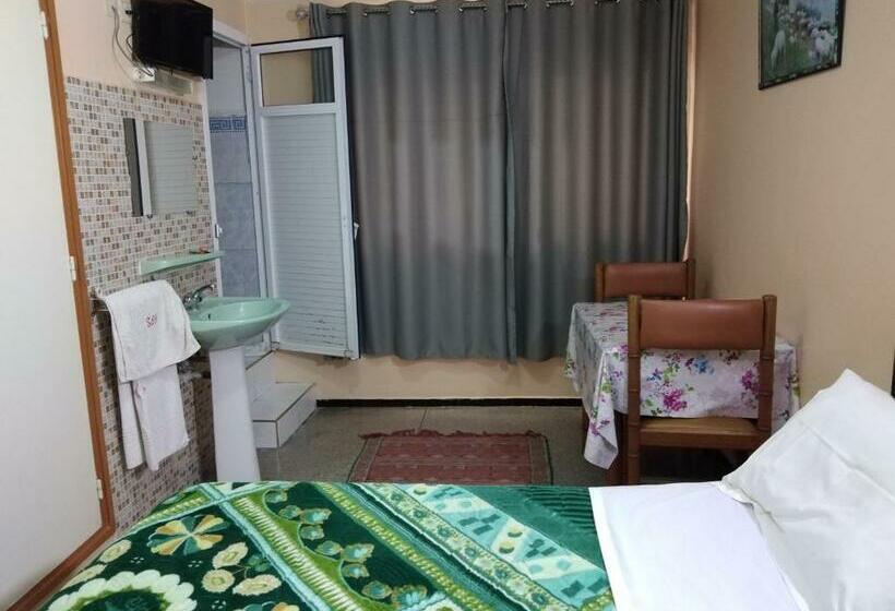 Номер Стандарт Индивидуальный, Hôtel Petite Suède
