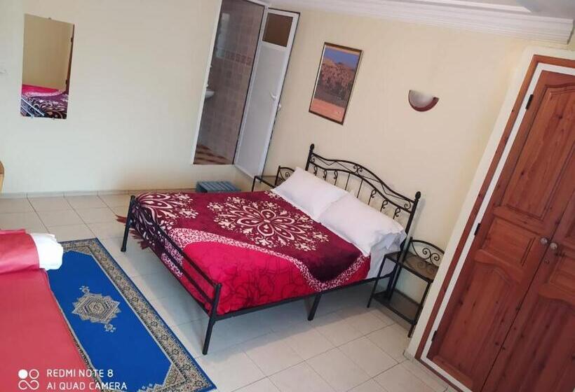 Номер Стандарт, Hôtel Petite Suède