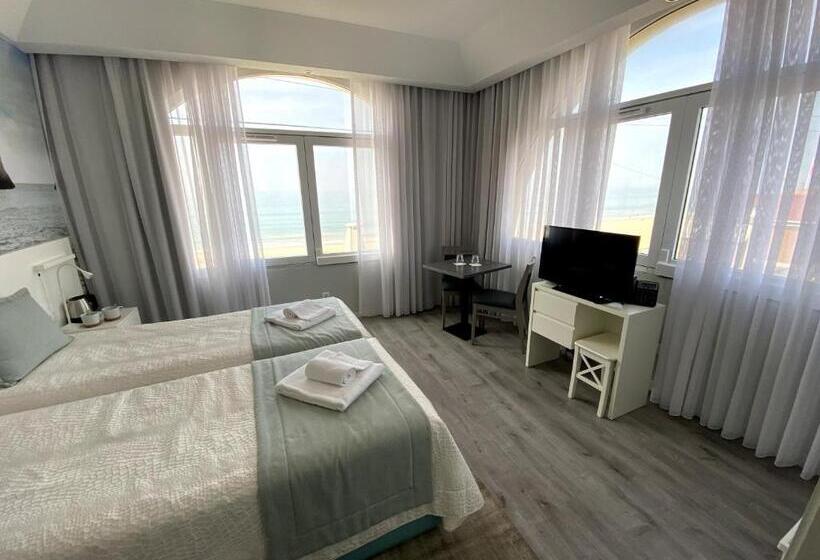 اتاق پرمیوم با چشم‌انداز دریا, Golden Beach Guest House & Rooftop Bar