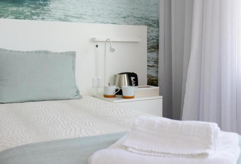 اتاق استاندارد, Golden Beach Guest House & Rooftop Bar