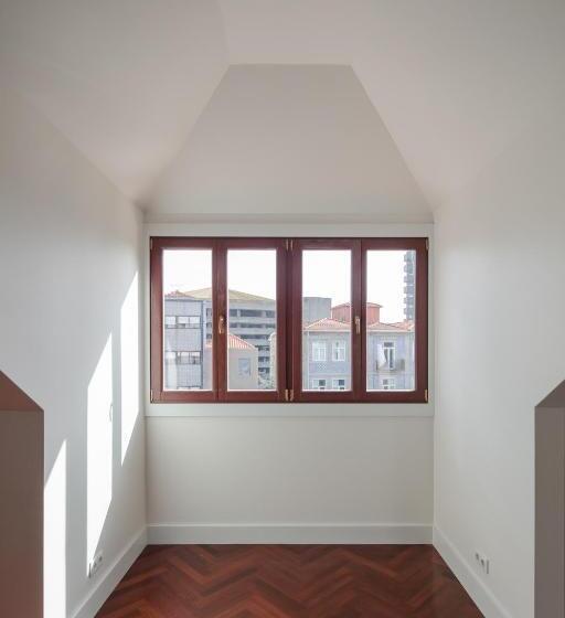 1 Bedroom Penthouse Apartment, Trindade Premium Apartments