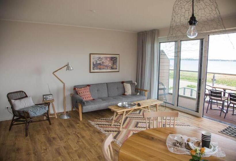Полулюкс Вид на Море, Ostseestrandhausholnis