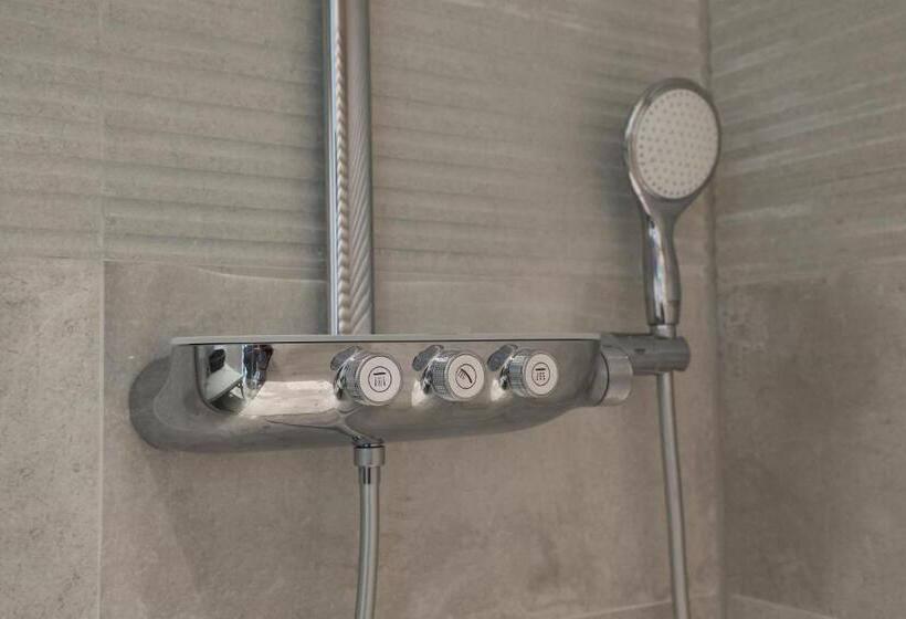 디럭스 룸 킹사이즈 침대, Valerius BoutiqueHotel
